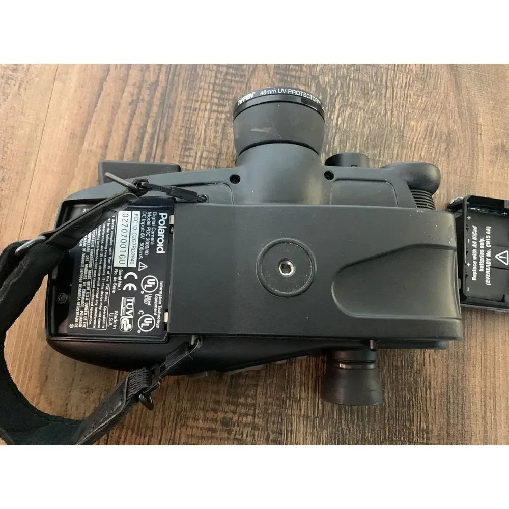 POLAROID PDC-2000 DIGITAL CAMERA, COLLECTABLE VINTAGE 1996,‎ MSRP $2495